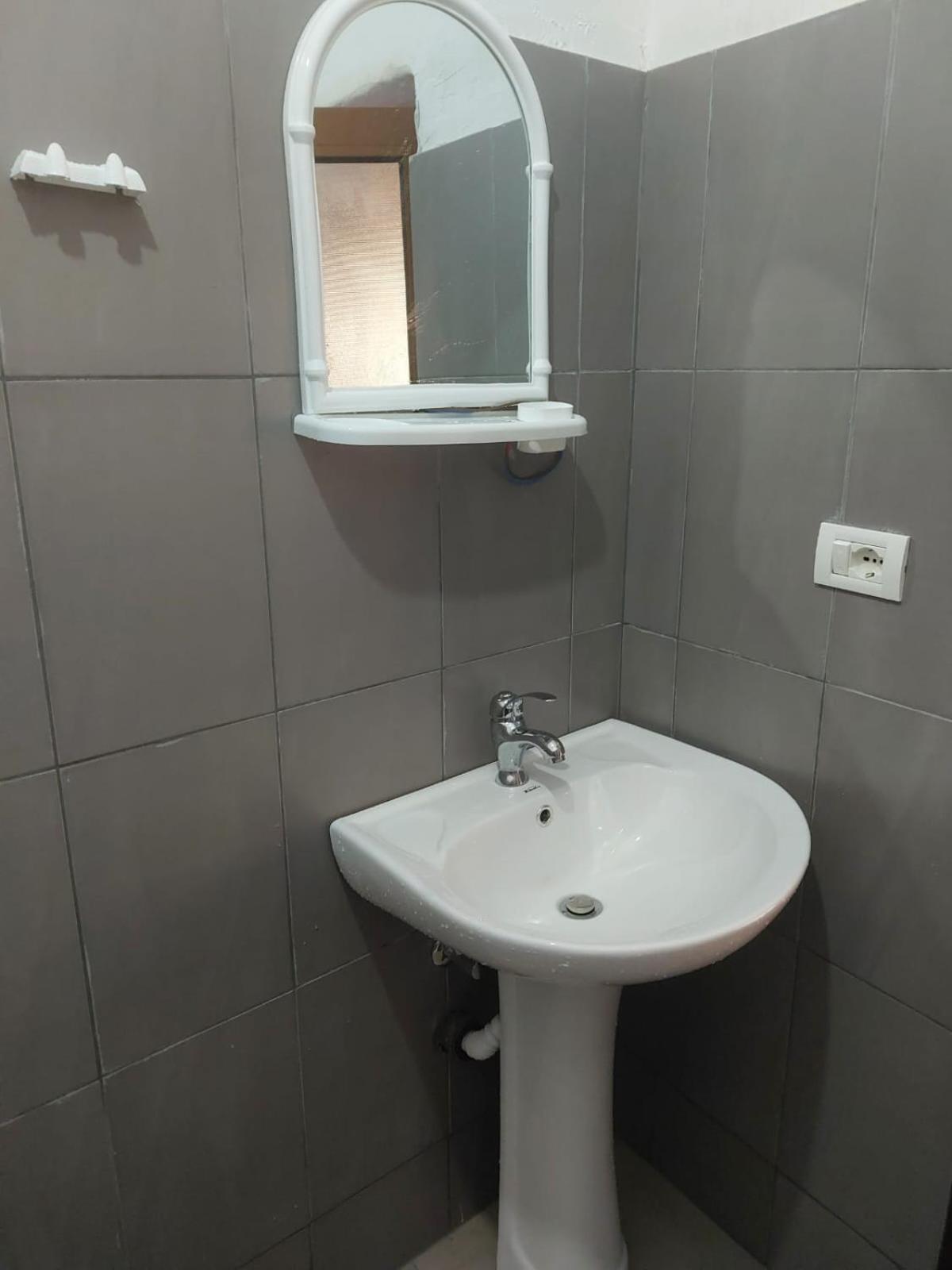 Guest House Xhaferaj Μπεράτ Εξωτερικό φωτογραφία