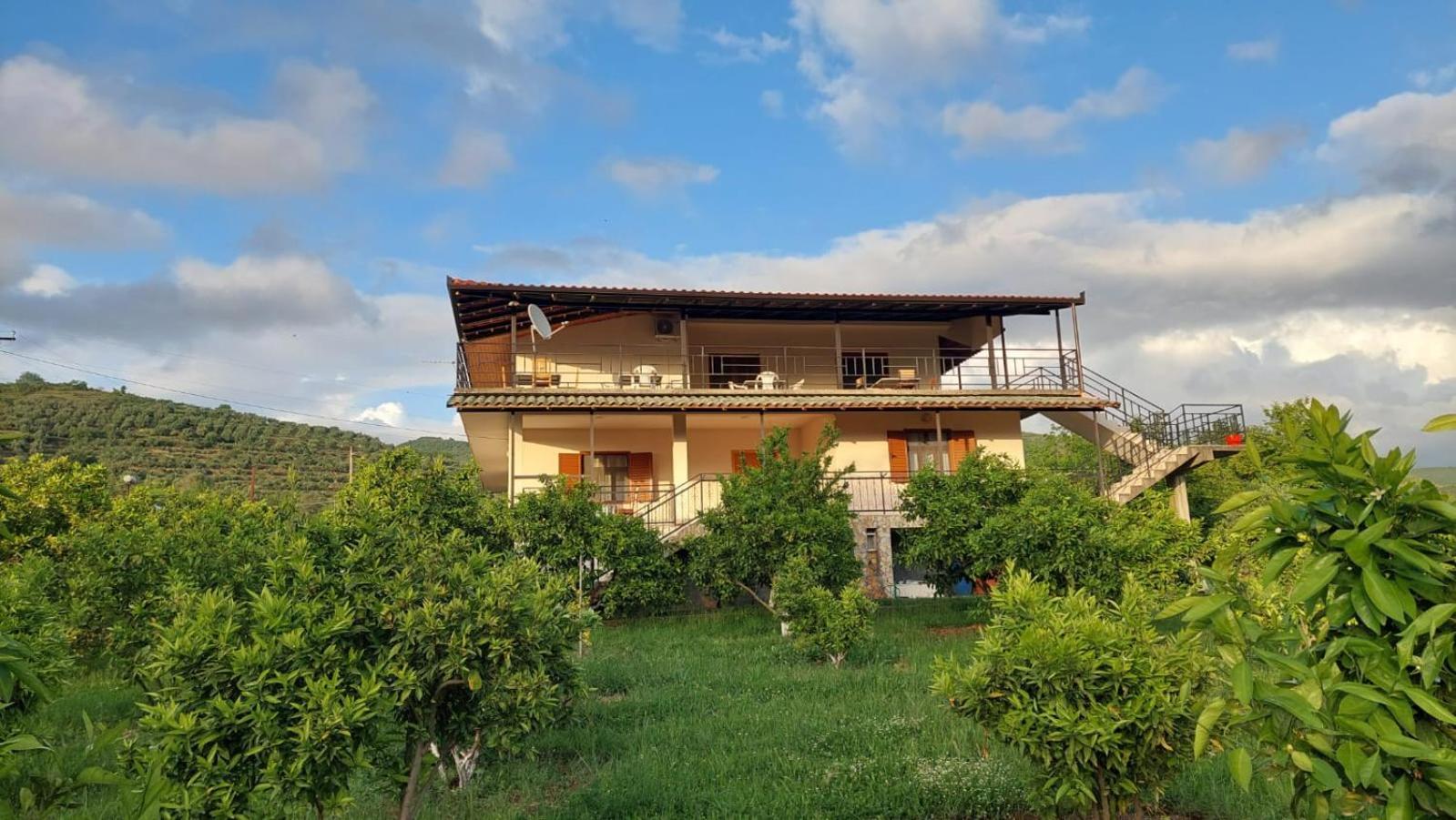Guest House Xhaferaj Μπεράτ Εξωτερικό φωτογραφία
