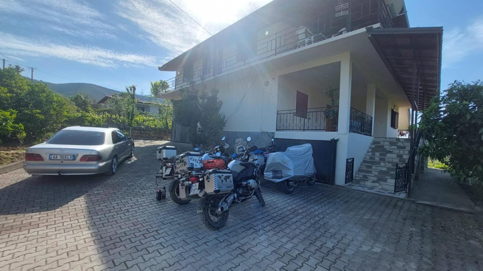 Guest House Xhaferaj Μπεράτ Εξωτερικό φωτογραφία